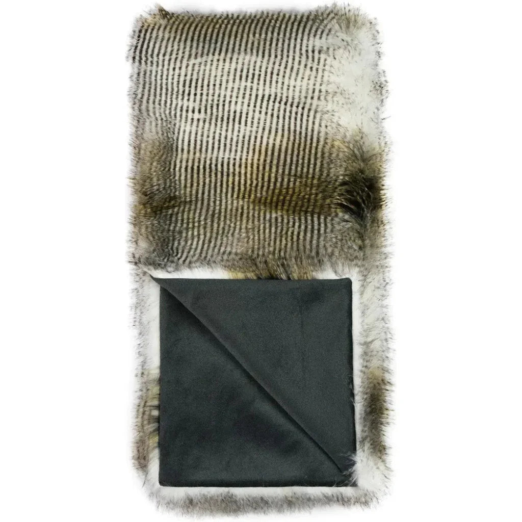 Alaskan Hawk Throw