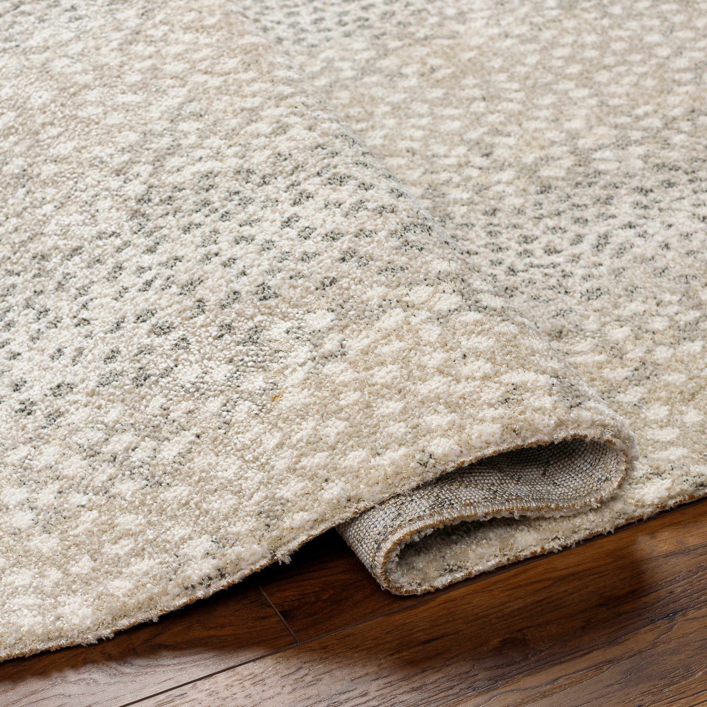 Daiva Luxe Rug