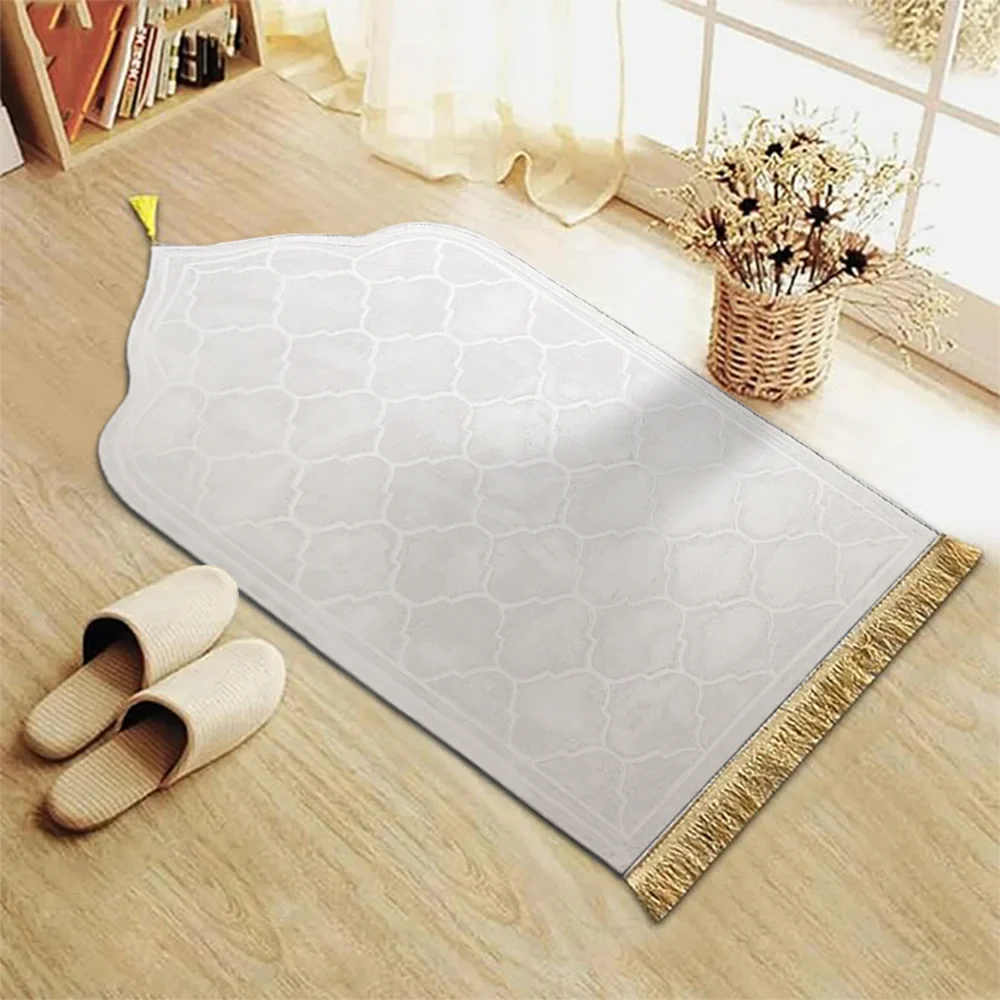 Thick Prayer Rug Prayer Mat with Tassels Islamic Turkish Irregular Anti-Slip Praying Rug Carpet Thick Soft Flannel