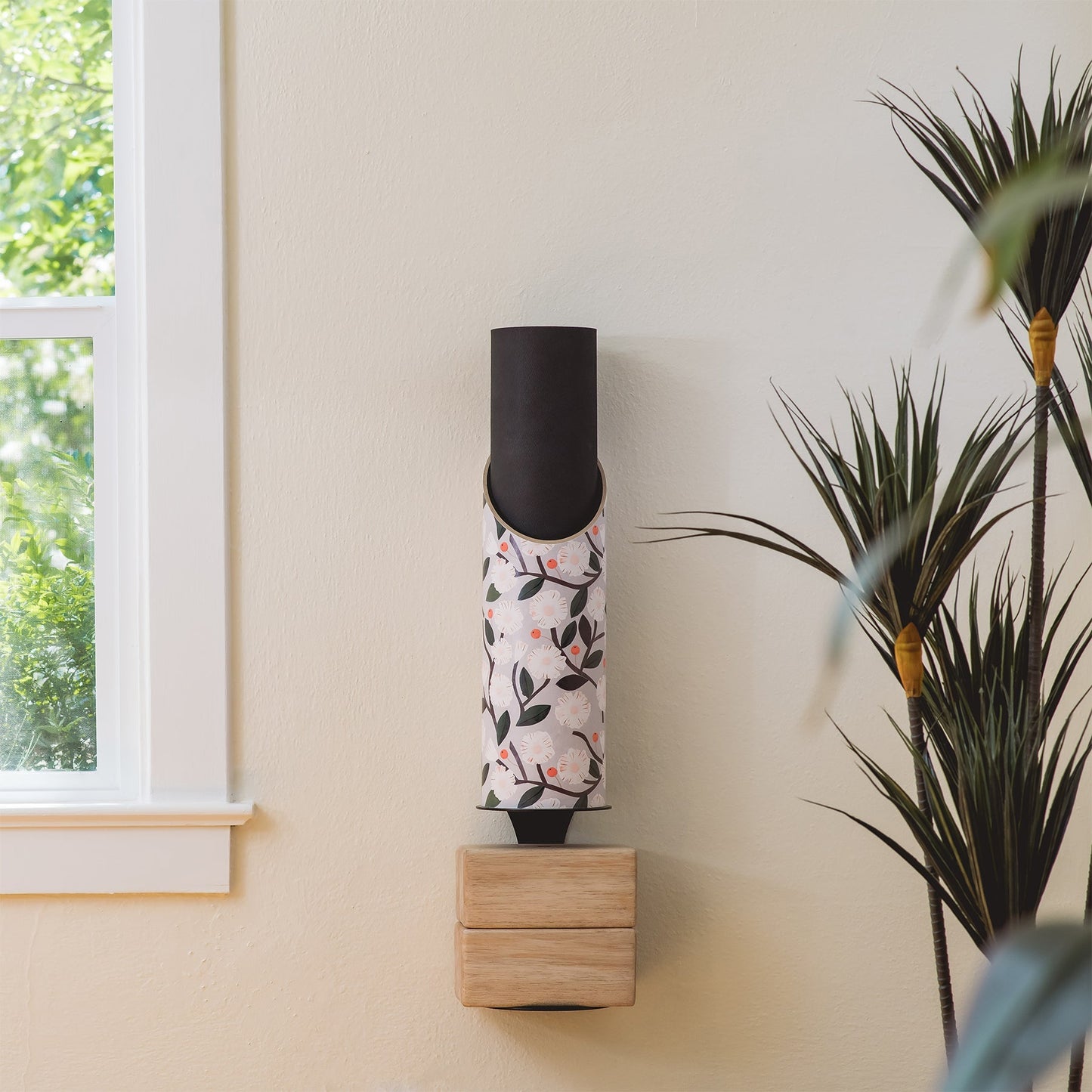 Yoga Mat Tube Wall Bracket | Black