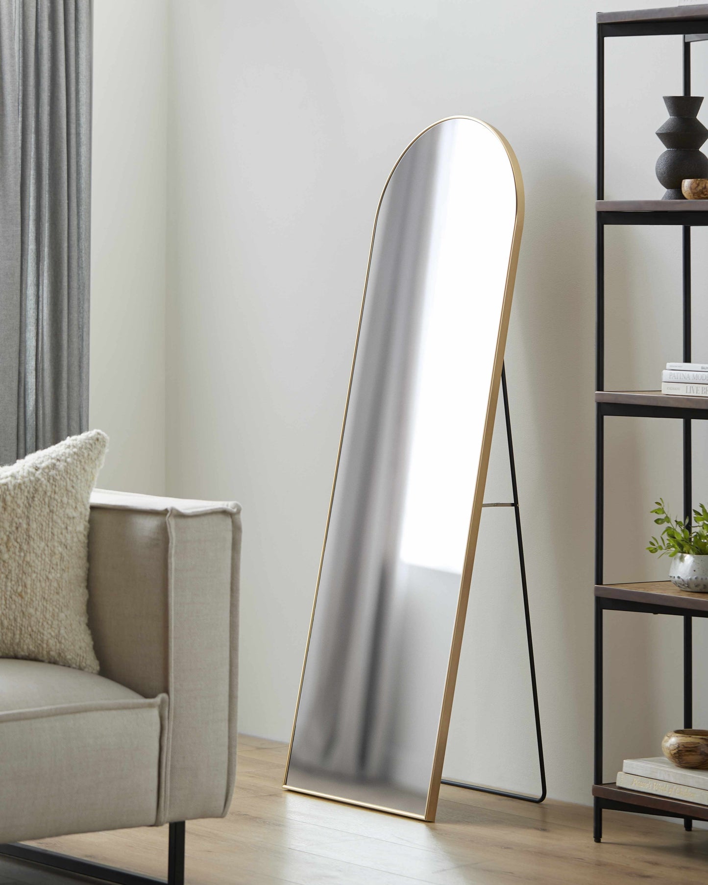 Anipovka Mirror